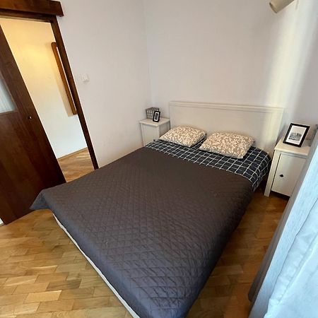Downtown Apartment B Krakkó Kültér fotó